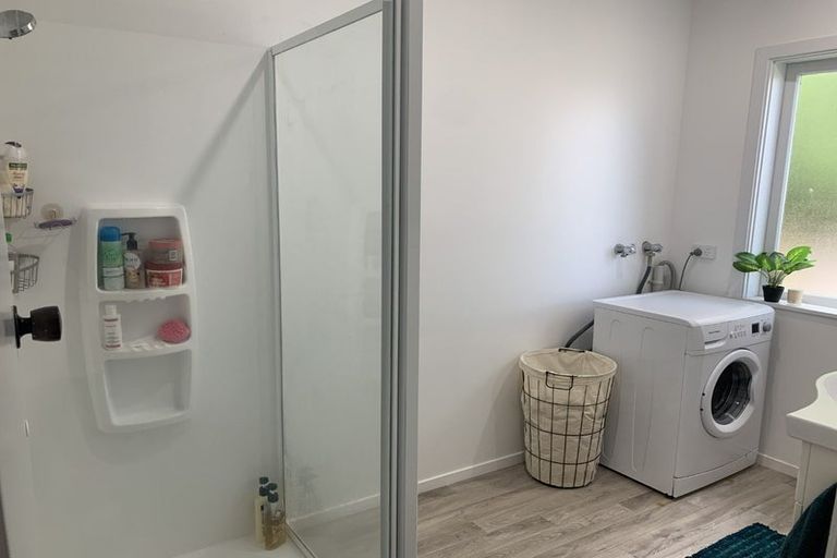 Photo of property in 67 Hogans Road, Glenfield, Auckland, 0629