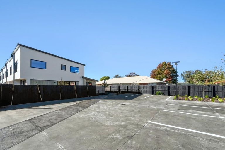 Photo of property in 6/46b Division Street, Riccarton, Christchurch, 8041