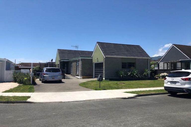 Photo of property in 6 Byron Place, Stoke, Nelson, 7011