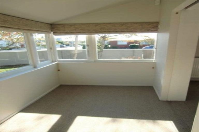 Photo of property in 2 Rawhiti Street, Vogeltown, New Plymouth, 4310