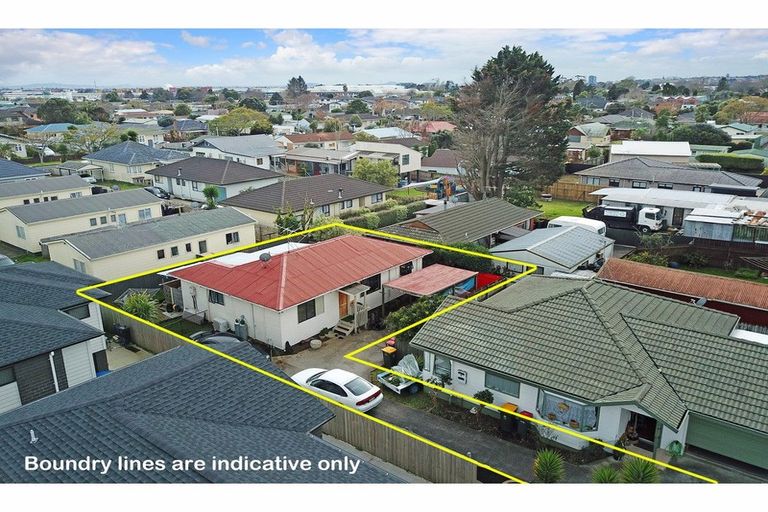 Photo of property in 3/4 Oxford Road, Manurewa, Auckland, 2102