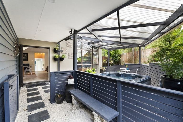 Photo of property in 28 Durbin Court, Greenhithe, Auckland, 0632