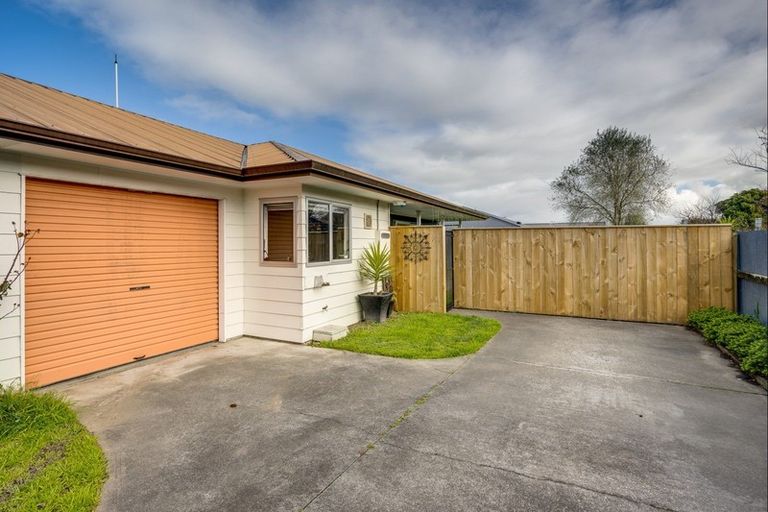 Photo of property in 3/805 Heretaunga Street East, Parkvale, Hastings, 4122