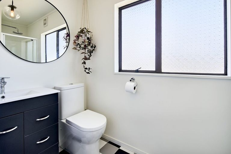 Photo of property in 108a Montgomery Avenue, Karori, Wellington, 6012