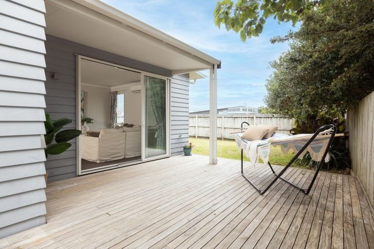 Photo of property in 15 Spinifex Street, Papamoa Beach, Papamoa, 3118