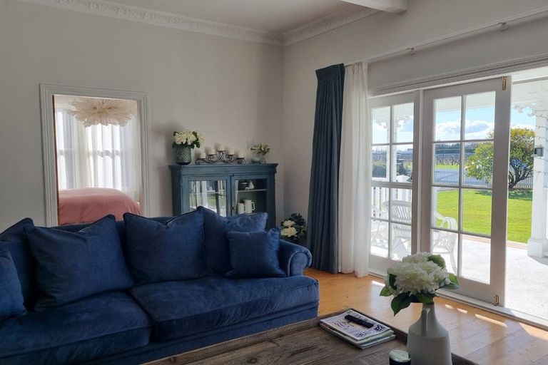 Photo of property in 14 Grey Street, Martinborough, 5711