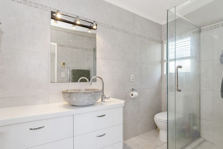 Photo of property in 2/134 Marine Parade, Mount Maunganui, 3116