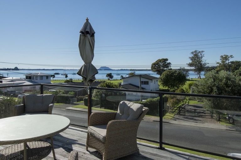 Photo of property in 25 Harbour View Road, Omokoroa, 3114