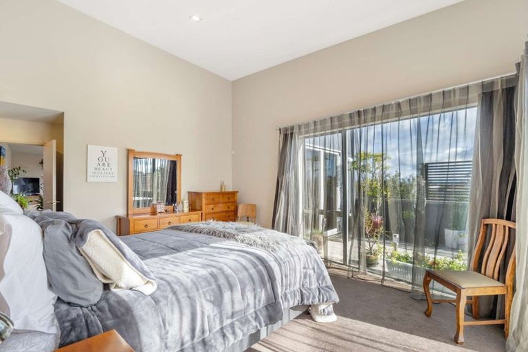 Photo of property in 2 Honeysuckle Lane, Ohauiti, Tauranga, 3112