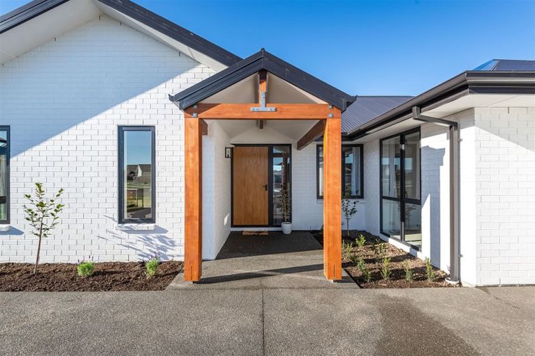 Photo of property in 9 Angus Place, Rangiora, 7400