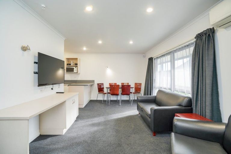 Photo of property in 12a-c Camden Street, Turnbull Thomson Park, Invercargill, 9810