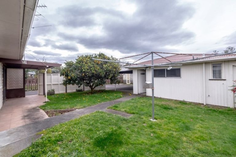 Photo of property in 14 Fisher Place, Carterton, 5713