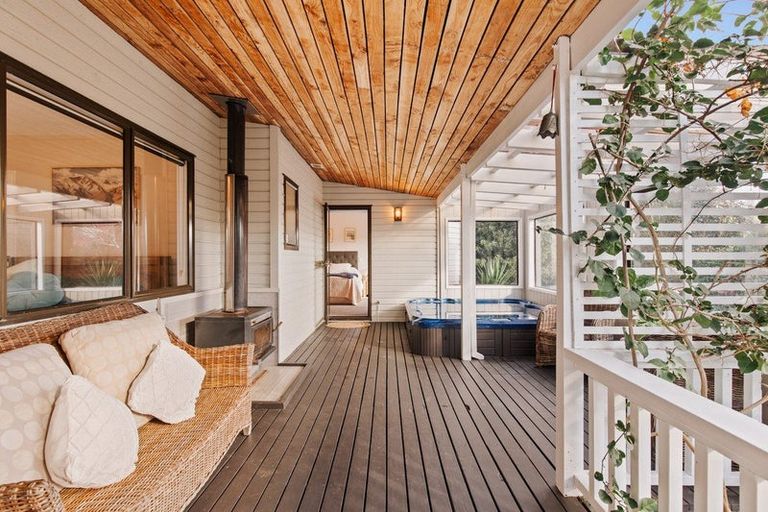 Photo of property in 8 Langstone Street, Welcome Bay, Tauranga, 3112