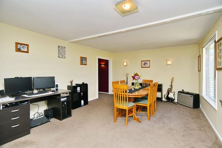 Photo of property in 10 Martyn Street, Rangiora, 7400