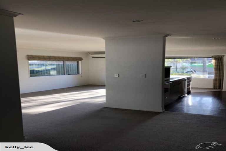 Photo of property in 11 Amoka Crescent, Parklands, Christchurch, 8083