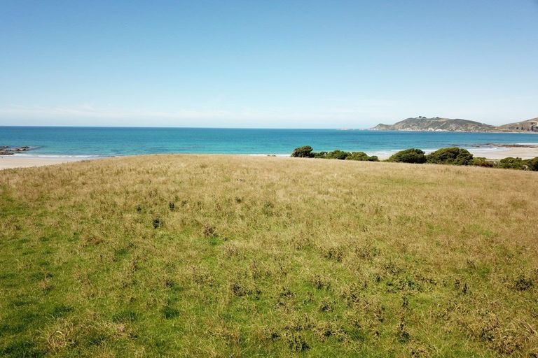 Photo of property in 290 The Nuggets Road, Ahuriri Flat, Kaka Point, 9271