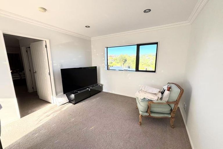 Photo of property in 15 Correa Court, Goodwood Heights, Auckland, 2105