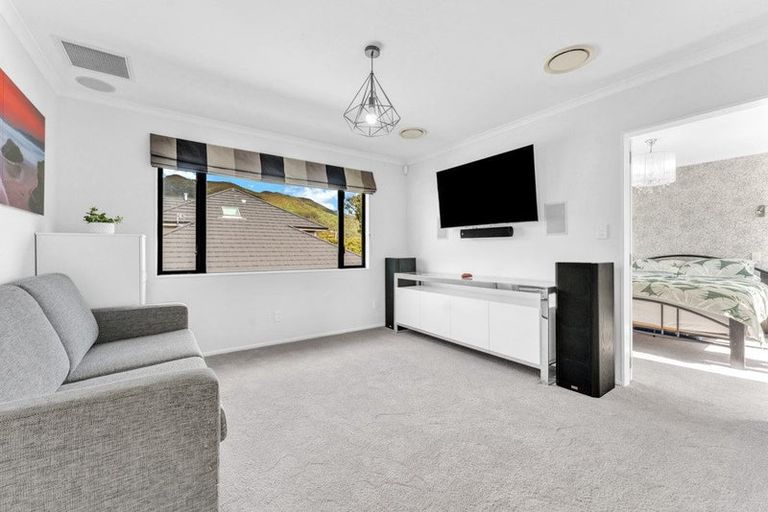 Photo of property in 37 Vincent Street, Waterloo, Lower Hutt, 5011