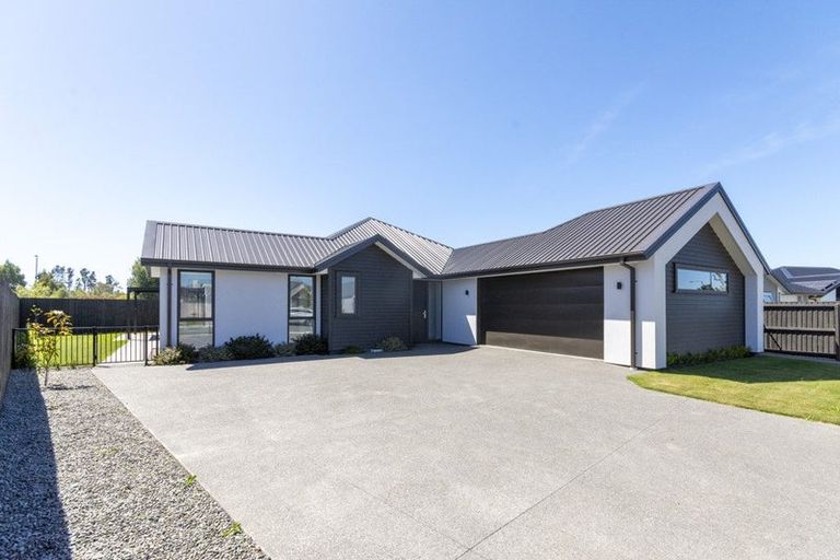 Photo of property in 23 Mcquillan Avenue, Woodend, 7610