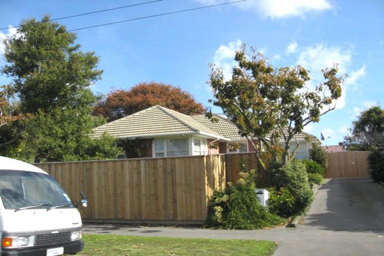 Photo of property in 11 Hounslow Street, Ilam, Christchurch, 8041