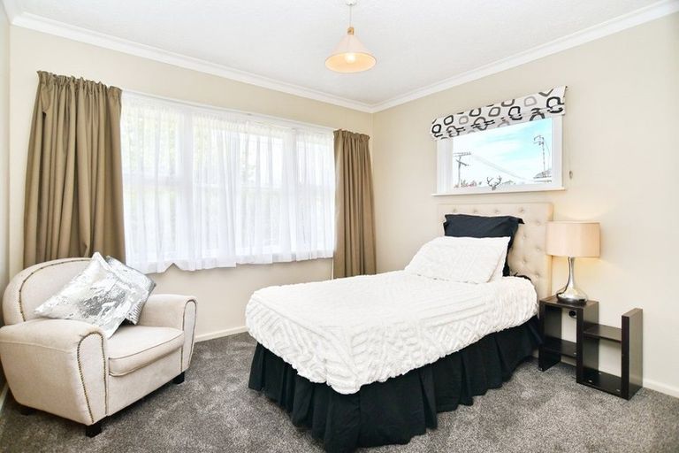 Photo of property in 39 Flower Street, Bryndwr, Christchurch, 8053