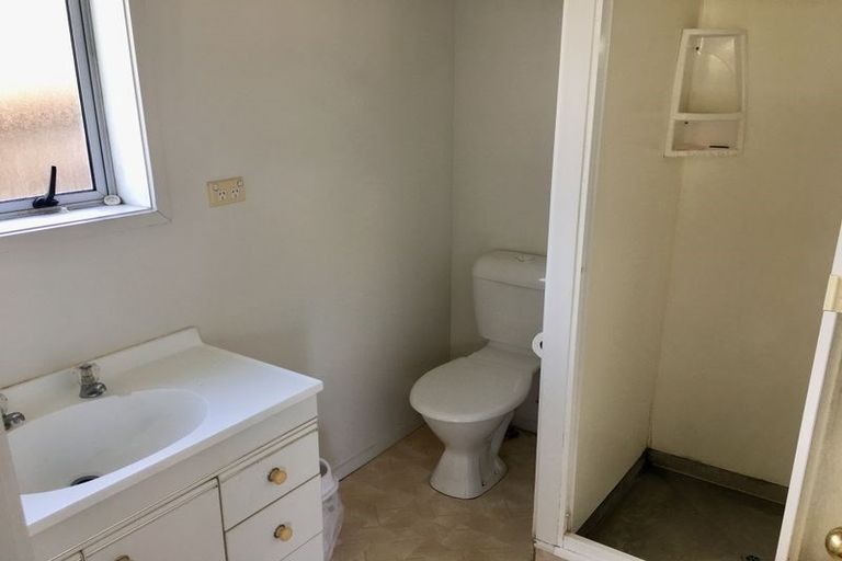 Photo of property in 3 Lochend Place, Highland Park, Auckland, 2010