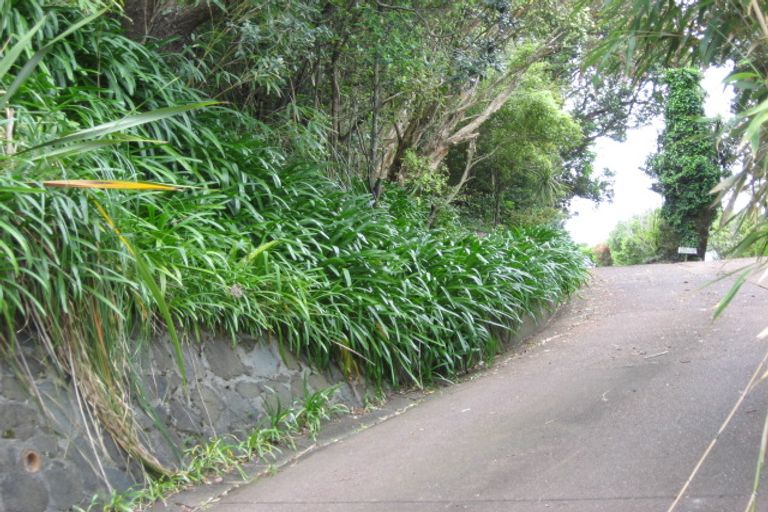 Photo of property in 1089 Whangaparaoa Road, Tindalls Beach, Whangaparaoa, 0930