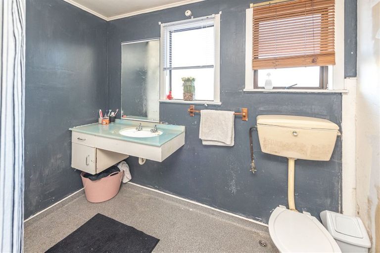 Photo of property in 15 Polson Street, Castlecliff, Whanganui, 4501