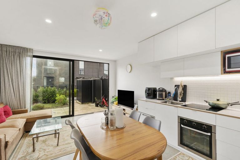 Photo of property in 12 Te Ara O Paetutu, Petone, Lower Hutt, 5012