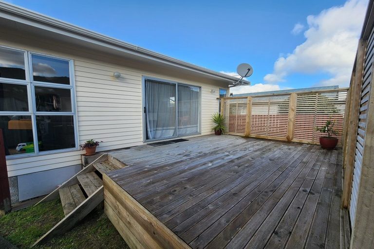 Photo of property in 303 Wellington Road, Wainuiomata, Lower Hutt, 5014