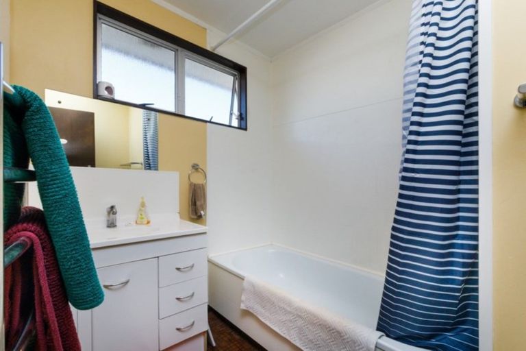 Photo of property in 110 Apollo Parade, Milson, Palmerston North, 4414