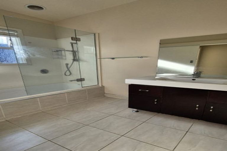 Photo of property in 22 Hampton Hill Road, Tawa, Wellington, 5028