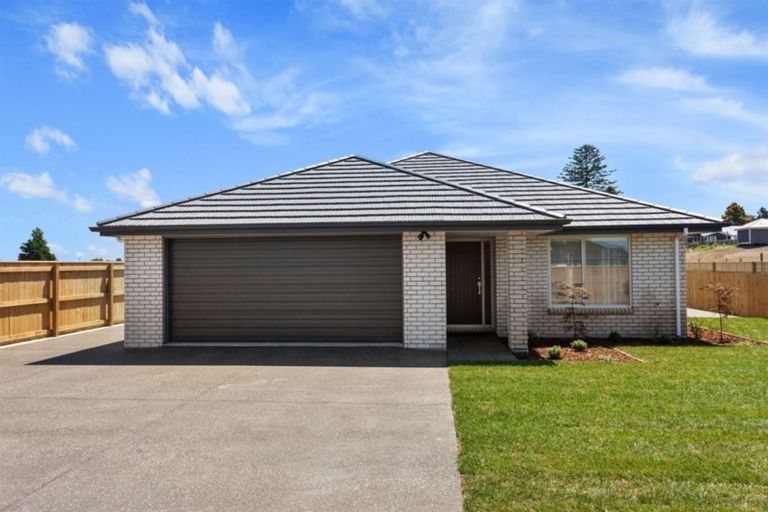 Photo of property in 12 Kotare Drive, Coastlands, Whakatane, 3120