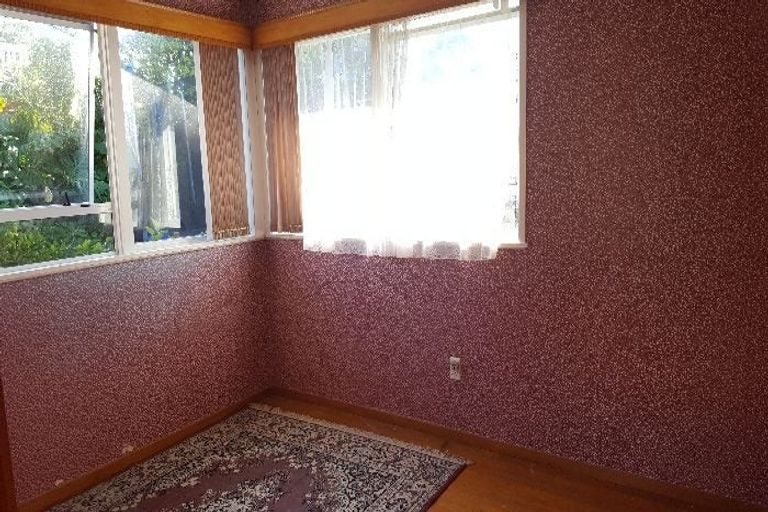 Photo of property in 4 Cypress Place, Sunnynook, Auckland, 0620