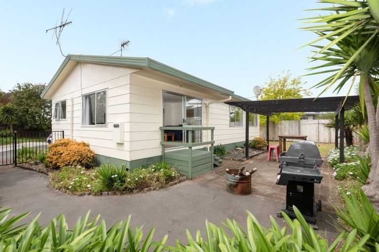 Photo of property in 3b Redditch Place, Papamoa Beach, Papamoa, 3118