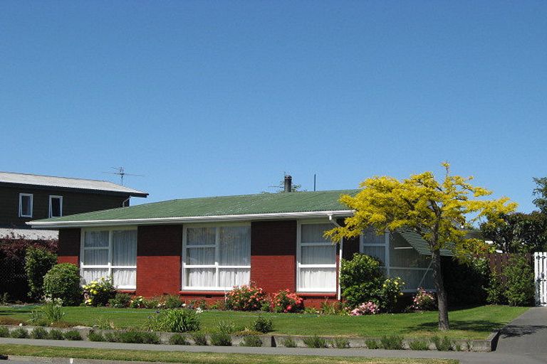 Photo of property in 131 Kendal Avenue, Burnside, Christchurch, 8053
