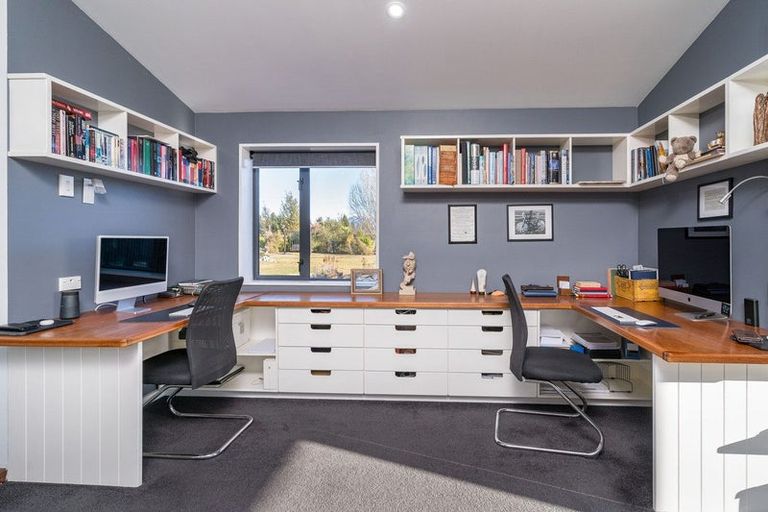 Photo of property in 16 Matukituki Crescent, Twizel, 7901