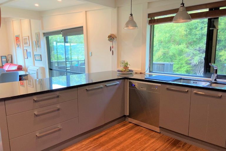 Photo of property in 11a Moana Heights, Waikawa, Picton, 7220