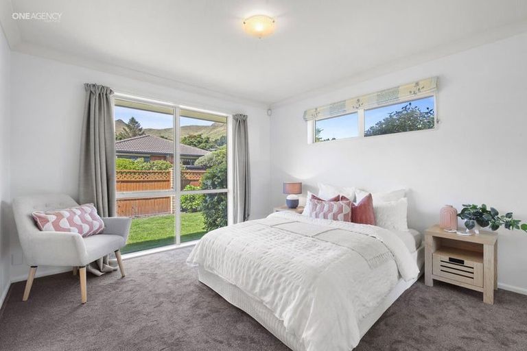 Photo of property in 5 Castleview Lane, Heathcote Valley, Christchurch, 8022