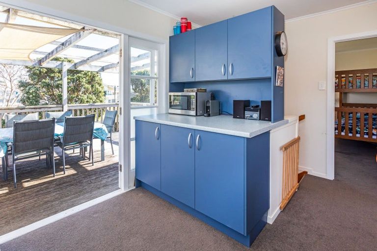 Photo of property in 210 Given Avenue, Whangamata, 3620