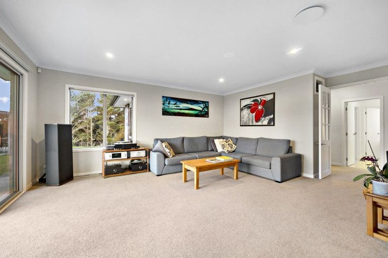 Photo of property in 74e Solway Road, Whitford, 2576