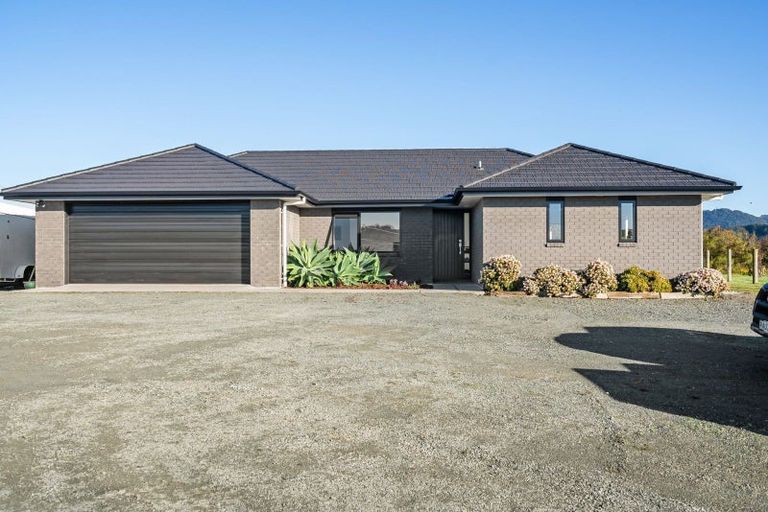 Photo of property in 2 Nihotetea Lane, Maunu, Whangarei, 0110