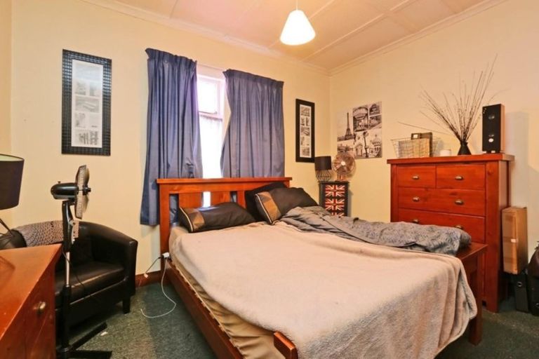 Photo of property in 214 Lascelles Street, Saint Leonards, Hastings, 4120