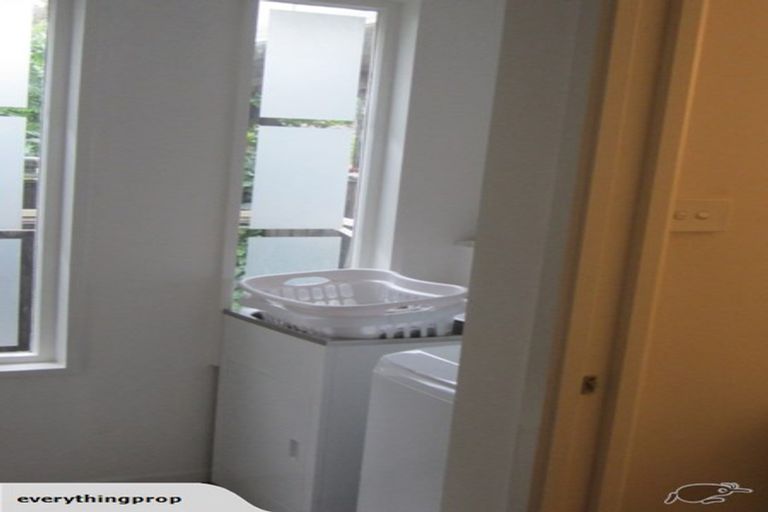 Photo of property in 83 Dignan Street, Point Chevalier, Auckland, 1022