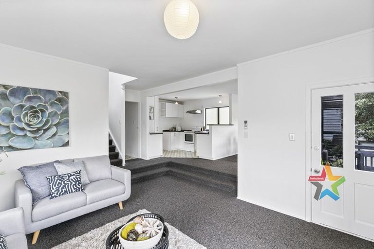 Photo of property in 113 Houghton Bay Road, Houghton Bay, Wellington, 6023