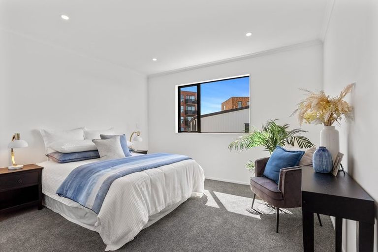 Photo of property in 18 Hema Road, Hobsonville, Auckland, 0616