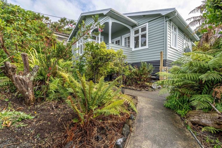 Photo of property in 83 Walker Street, Bluff, 9814