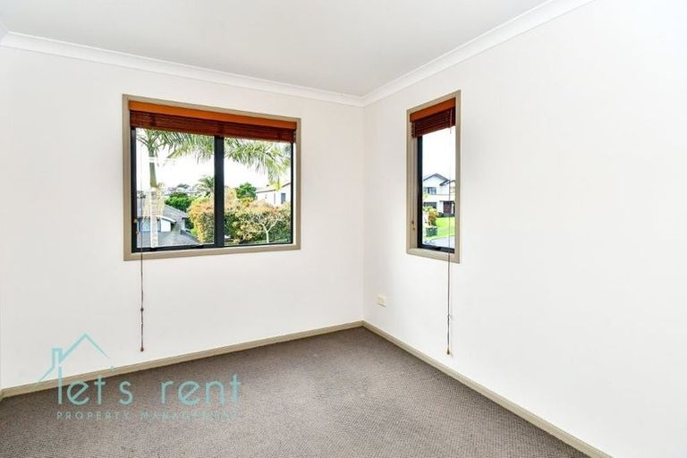 Photo of property in 62 Mt Lebanon Crescent, The Gardens, Auckland, 2105