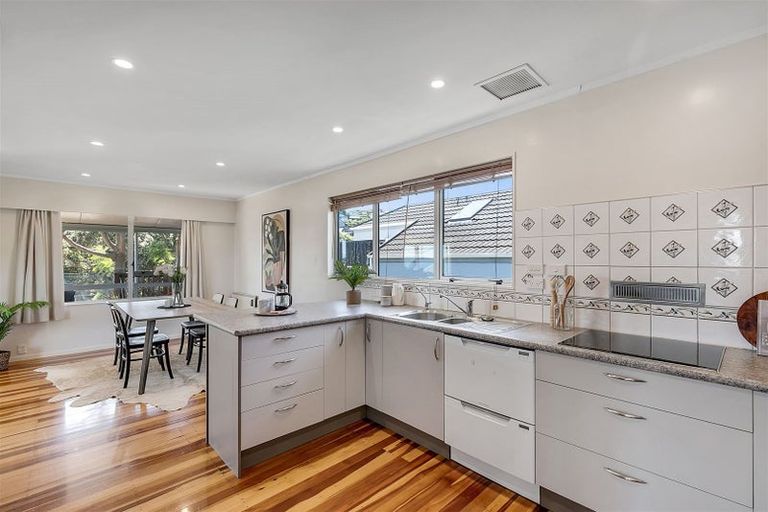 Photo of property in 18 Gordon Road, Plimmerton, Porirua, 5026