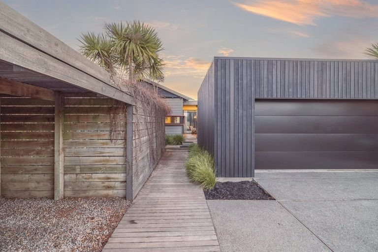 Photo of property in 276 Estuary Road, South New Brighton, Christchurch, 8062